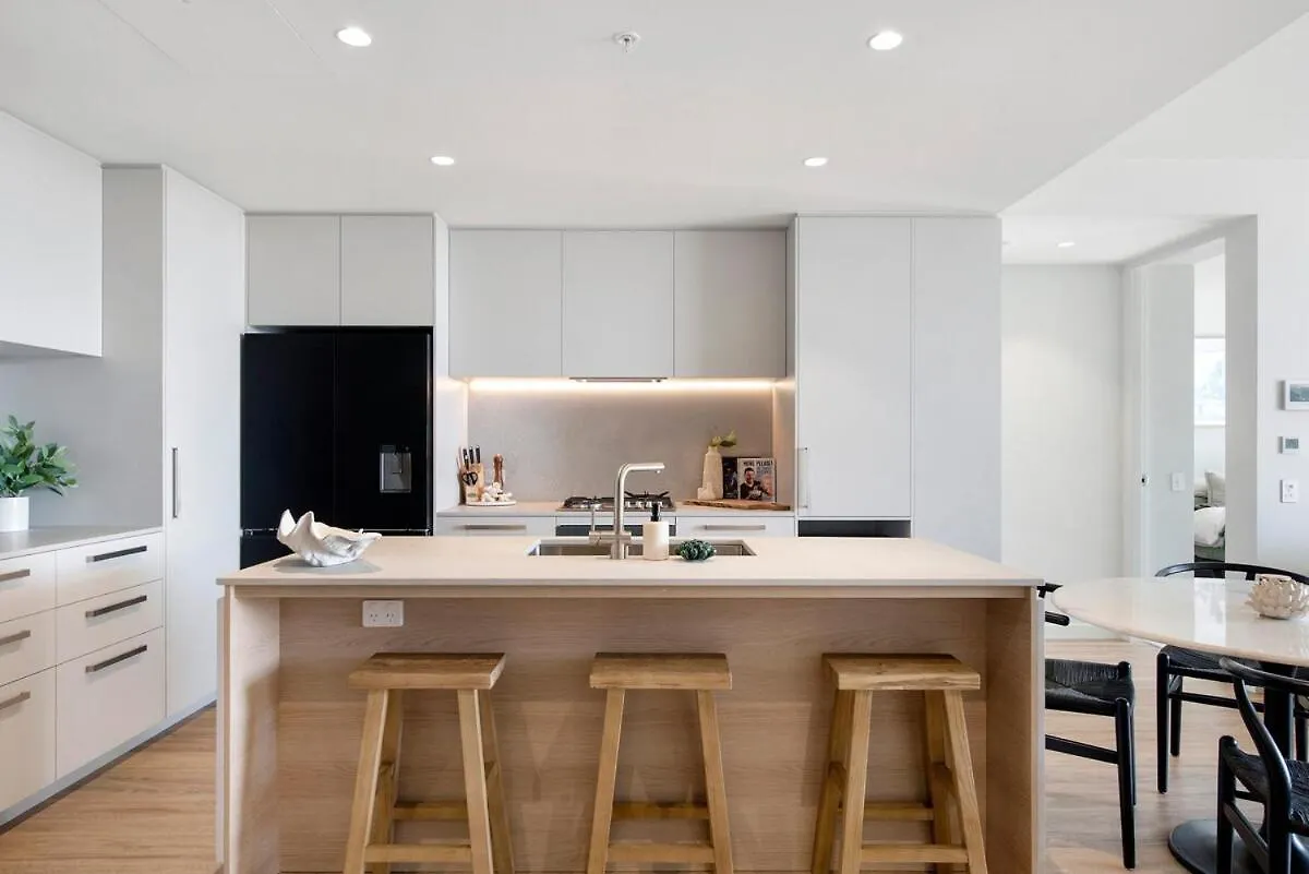 Beachfront Escape Kirra Ocean Views Sleeps 6 Gold Coast
