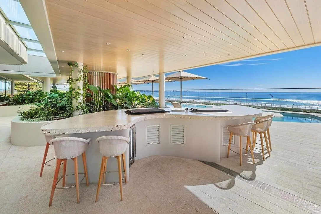 Beachfront Escape Kirra Ocean Views Sleeps 6 Gold Coast 0*,