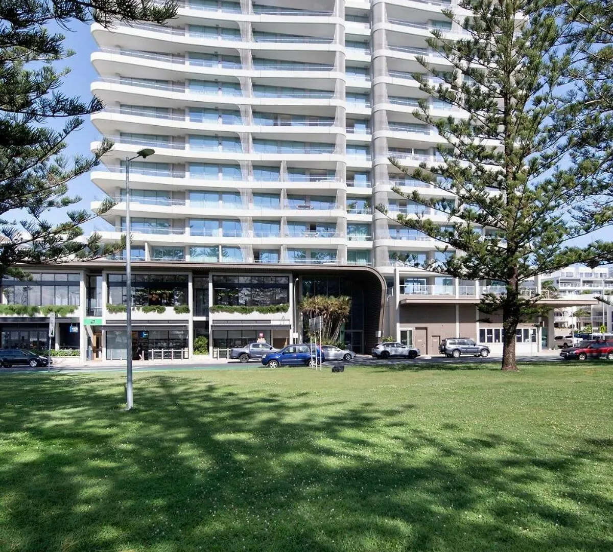 Apartment Beachfront Escape Kirra Ocean Views Sleeps 6 Gold Coast Australia