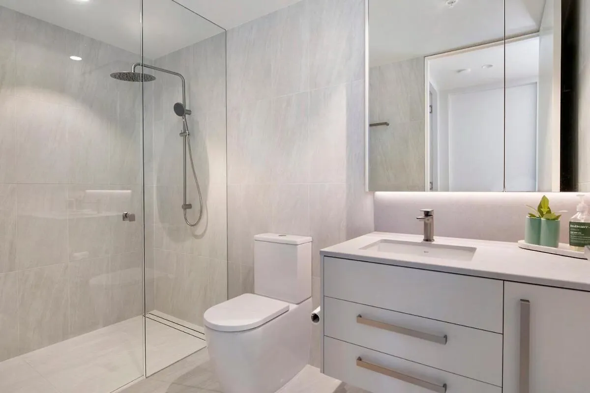 Apartment Beachfront Escape Kirra Ocean Views Sleeps 6 Gold Coast Australia