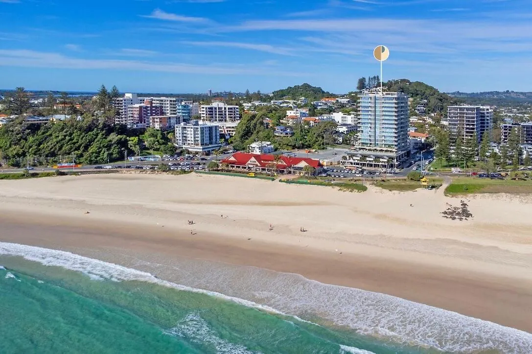 Beachfront Escape Kirra Ocean Views Sleeps 6 Gold Coast